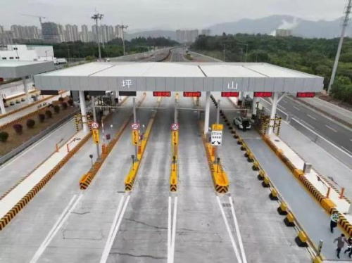 深圳外環(huán)高速公路深圳段二期工程正式通車(chē)